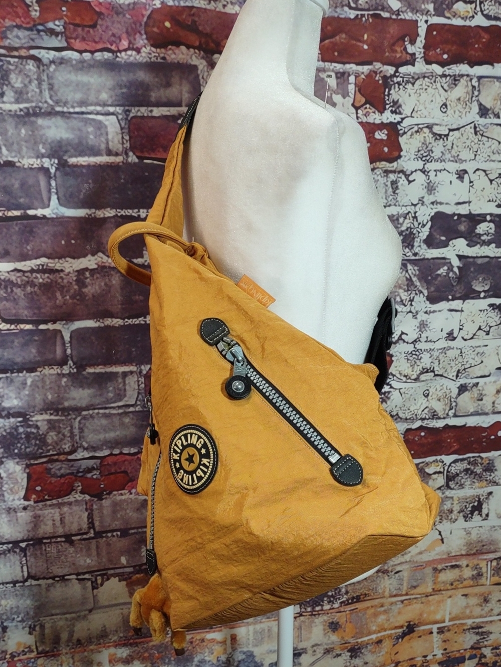 Kipling "Shadow Effect "Ochre Crossbody Sling Bag